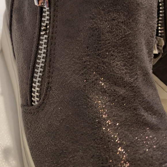 SKETCHERS Memory Foam Hidden Wedge Gray Ankle Booties Size 8.5 - Picture 13 of 14